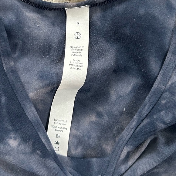 LULULEMON Align™ T-Shirt Diamond Dye - Picture 7 of 8